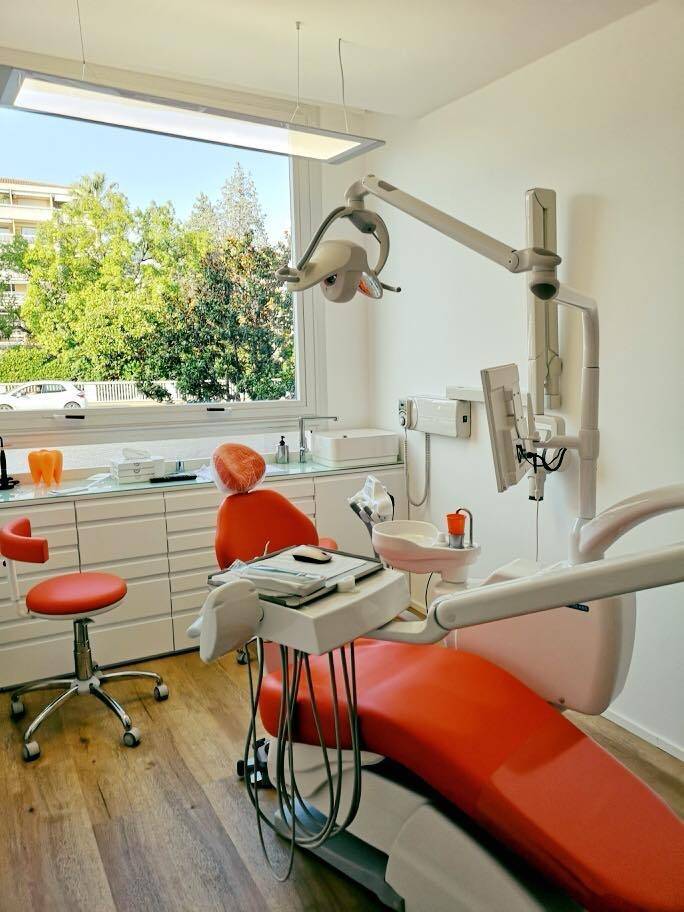 Transformation d'un cabinet dentaire aux couleurs de la performance dans le Var (83)